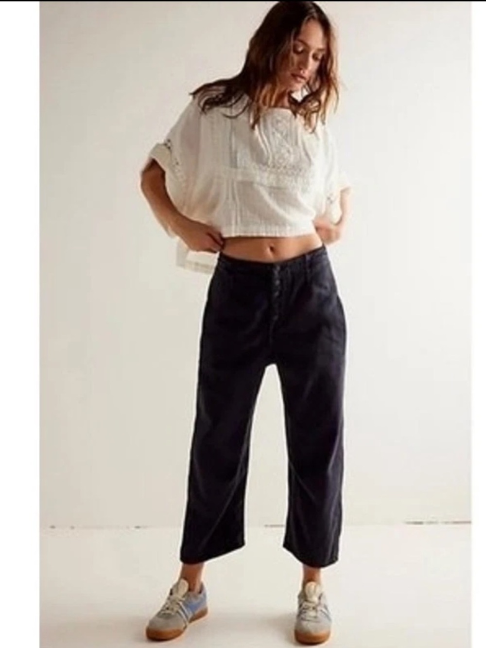 Free People We The Free Osaka Jeans Size 28 Cropped Barrels in Charcoal GUC